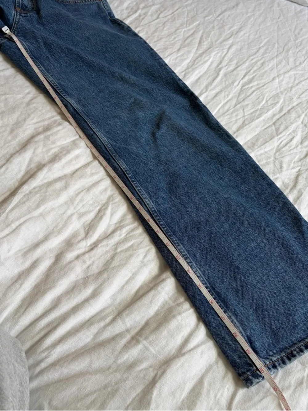 Agolde Low Rise Loose Jeans in Charge - Picture 9 of 9